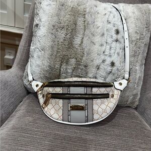 NWOT River Island Ivory & Gold Crossbody